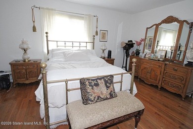 WELCOME TO STONEGATE AT GRASMERE-One of Staten Island's premier - photo 13
