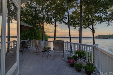 A MUST SEE BEAUTIFUL MAIN LAKE POINT HOME/PROPERTY - photo 14