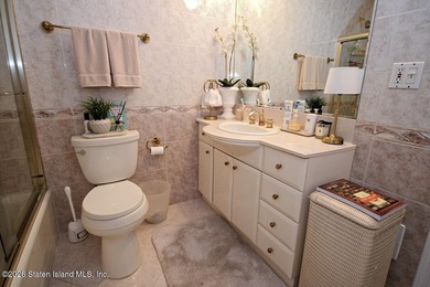 WELCOME TO STONEGATE AT GRASMERE-One of Staten Island's premier - photo 15