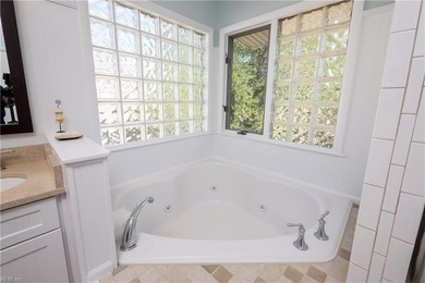 Beautiful six bedroom, four full bathroom oceanside coastal home - photo 18