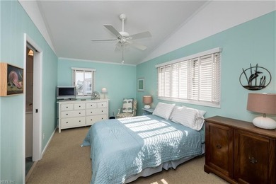 Beautiful six bedroom, four full bathroom oceanside coastal home - photo 20