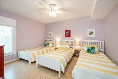 Beautiful six bedroom, four full bathroom oceanside coastal home - photo 22