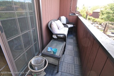 WELCOME TO STONEGATE AT GRASMERE-One of Staten Island's premier - photo 29