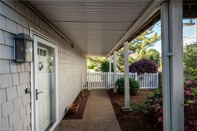 Beautiful six bedroom, four full bathroom oceanside coastal home - photo 32