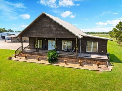 (private lake, pond, coastal) Home For Sale in Natchez Louisiana