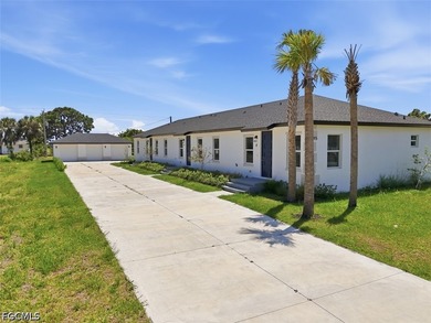 Rotonda West Lakes and Canals Home For Sale in Rotonda West Florida