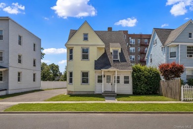 Welcome to this spacious single-family home in the heart of New - photo 2