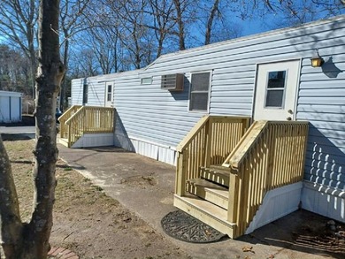 Bring your vision and make this home your own! This 2-bedroom - photo 3