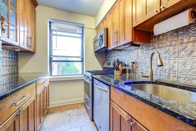 Welcome to Rocky Hill Terrace! This bright and spacious - photo 14