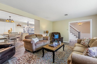 LOCATION, LOCATION, LOCATION! Nestled in highly sought-after - photo 16