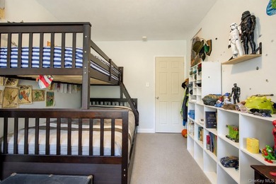 Welcome to Rocky Hill Terrace! This bright and spacious - photo 17