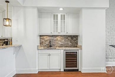 Unique penthouse in the heart of Savannah's Landmark Historic - photo 19