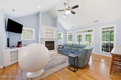 **SELLER OFFERING UP TO $7,500 IN CLOSING COSTS** Wake up to - photo 25