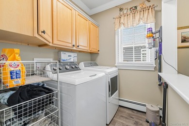 LOCATION, LOCATION, LOCATION! Nestled in highly sought-after - photo 25