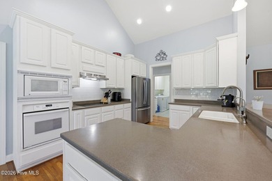**SELLER OFFERING UP TO $7,500 IN CLOSING COSTS** Wake up to - photo 28
