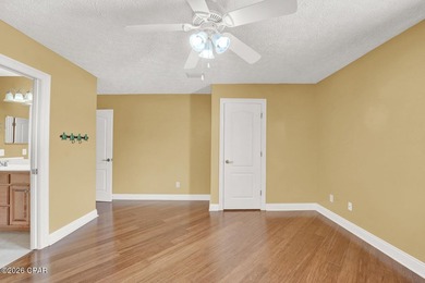 This CUSTOM all brick one level 4 bedroom 3.5 bath home with - photo 34