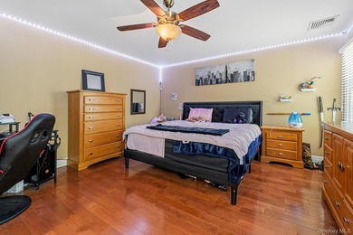 LOCATION, LOCATION, LOCATION! Nestled in highly sought-after - photo 37