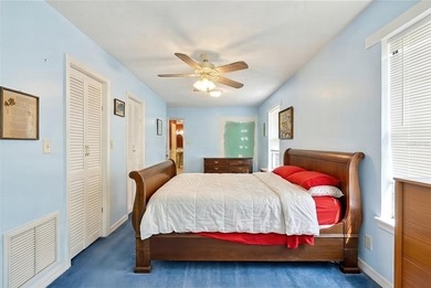 One or more photo(s) has been virtually staged. Tucked away in - photo 5
