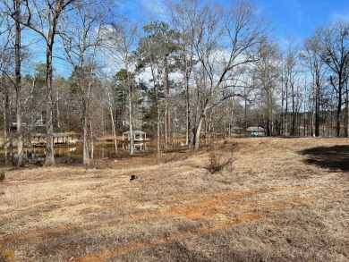 Lake Sinclair Lot Sale Pending in Eatonton Georgia
