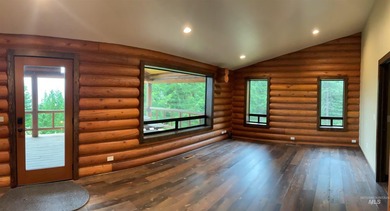 Stunning Views of Dworshak Reservoir | Fully Renovated Log Home - photo 18