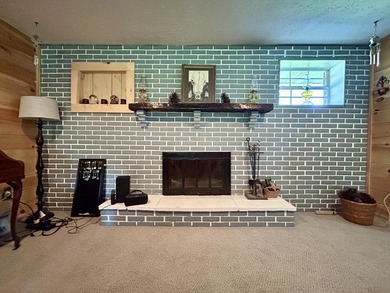 Check out this gorgeous 5 acre property with a country setting - photo 18