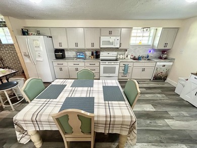 Check out this gorgeous 5 acre property with a country setting - photo 21
