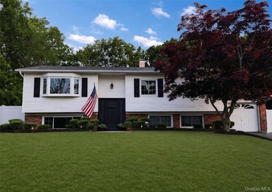 This beautiful 4 bedroom high ranch home located in the Sachem - photo 1