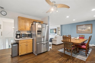 This beautiful 4 bedroom high ranch home located in the Sachem - photo 5