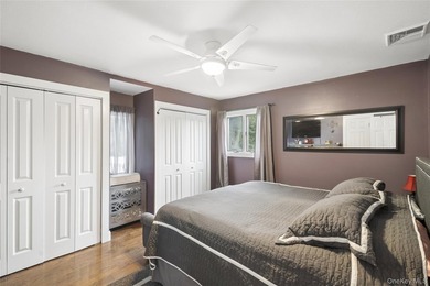 This beautiful 4 bedroom high ranch home located in the Sachem - photo 8