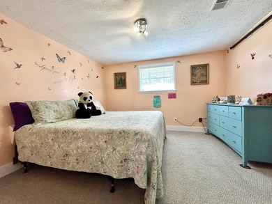 Check out this gorgeous 5 acre property with a country setting - photo 32