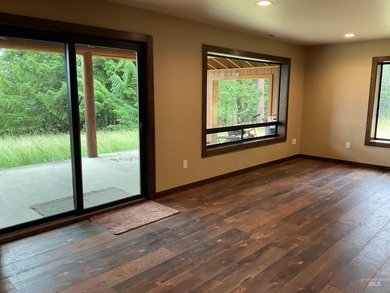 Stunning Views of Dworshak Reservoir | Fully Renovated Log Home - photo 36