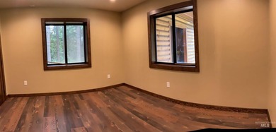 Stunning Views of Dworshak Reservoir | Fully Renovated Log Home - photo 37
