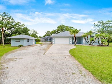 Private Pool Estate with Detached Pool House & Pond Views - photo 42