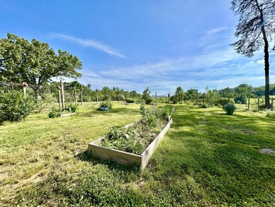 Check out this gorgeous 5 acre property with a country setting - photo 48