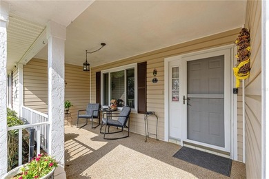 Amazing pool home located in one of Ocala's Premier 55+ - photo 3