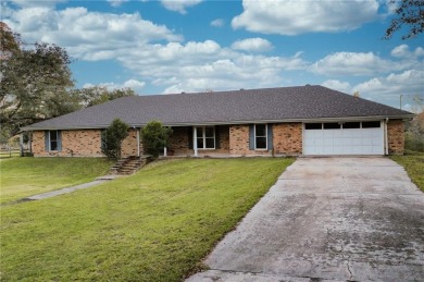 Lake Pontchartrain Home For Sale in Slidell Louisiana