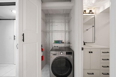 Welcome to this thoughtfully renovated, one-bedroom - photo 16