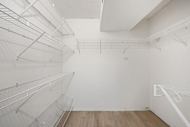 Welcome to this thoughtfully renovated, one-bedroom - photo 17