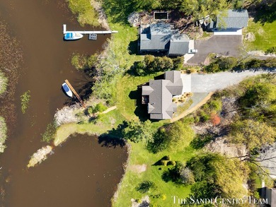 Experience the perfect lakeside newer walkout Ranch Home with - photo 3