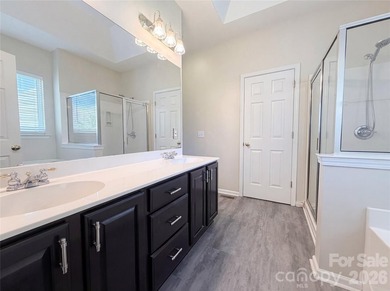 Enjoy classic charm and everyday comfort in the desirable Jetton - photo 11
