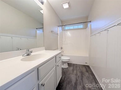 Enjoy classic charm and everyday comfort in the desirable Jetton - photo 15