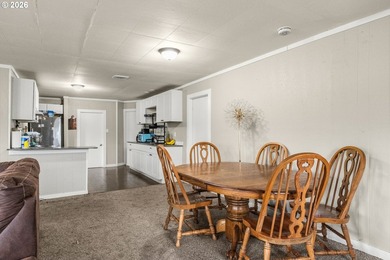 Gorgeous lake and mountain views from this cozy and affordable - photo 4