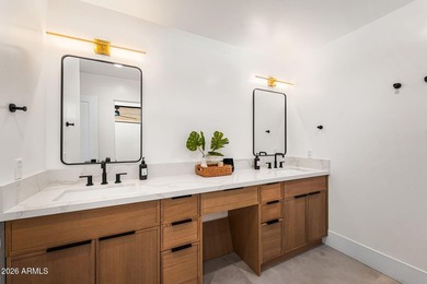 Own a fully furnished luxury Scottsdale desert retreat that - photo 31