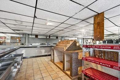 2523 sq ft commercial/ mixed use building on 17,500 sq ft lot - photo 36