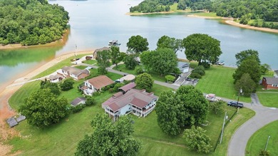 Imagine living on the lake on your own little bit of heaven! - photo 50
