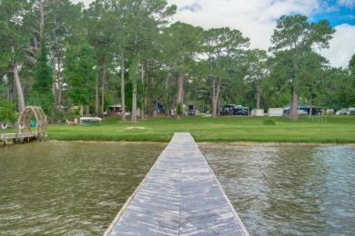 Private Waterfront Oasis on Lake Palestine - photo 4