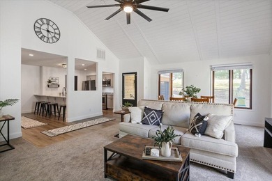 You'll fall in love with this beautifully remodeled, furnished - photo 6