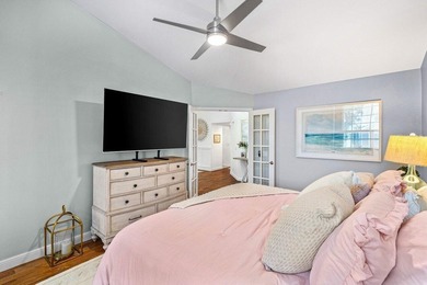 Stunning renovated 2BR/2BA condo in the heart of Boca Raton - photo 20