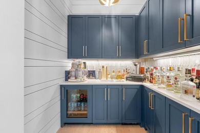Impeccably maintained home that embodies luxurious finishes - photo 22