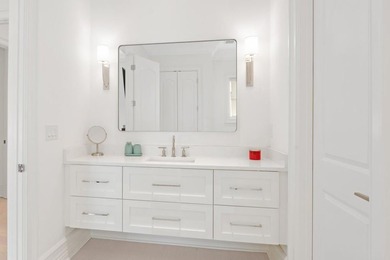 Impeccably maintained home that embodies luxurious finishes - photo 39